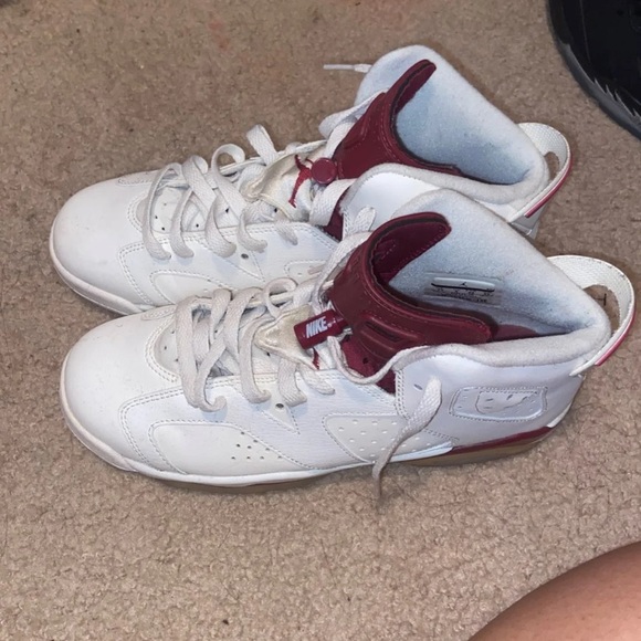 Jordan Shoes - Jordan Maroon 6s